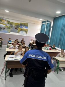 Read more about the article DJECA U SAOBRAĆAJU